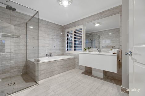 Property photo of 3 Deakin Place Sandhurst VIC 3977