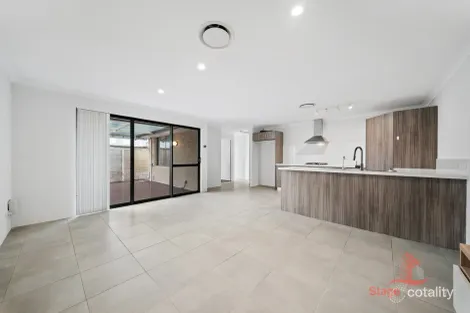 Property photo of 44 Panozza Circle Maddington WA 6109
