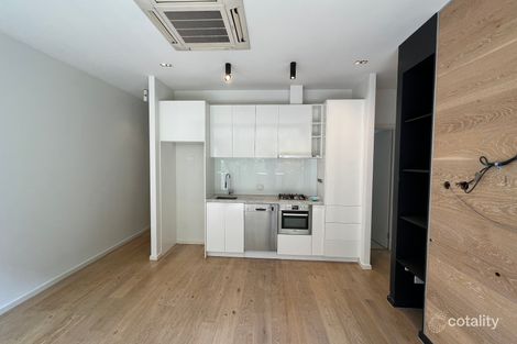 Property photo of 4/28 The Avenue Windsor VIC 3181