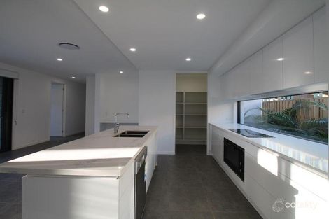 Property photo of 35 Cyan Street Helensvale QLD 4212