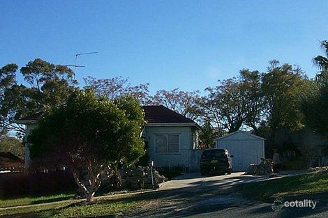 17 Sweetman St, White Gum Valley, WA 6162