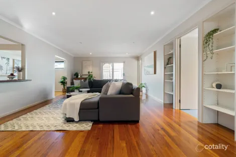 Property photo of 21 Bainbridge Avenue Seaford VIC 3198