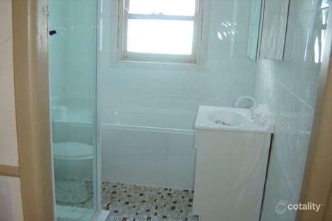 Property photo of 19 Macquarie Street Fairfield NSW 2165