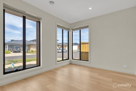 Property photo of 19 Farmington Road Wyndham Vale VIC 3024