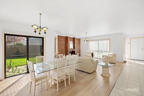 Property photo of 10 Kitson Court Rowville VIC 3178
