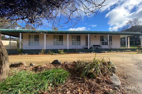 19 Whites Rd, Young, NSW 2594