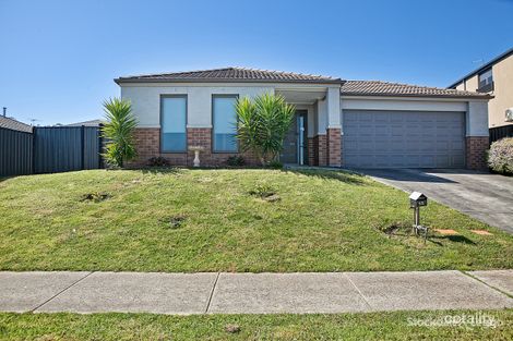 Property photo of 18 Victoria Place Pakenham VIC 3810