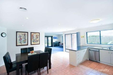 Property photo of 2 Timaru Place South Morang VIC 3752