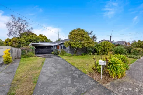 Property photo of 30 Browns Parade Wendouree VIC 3355