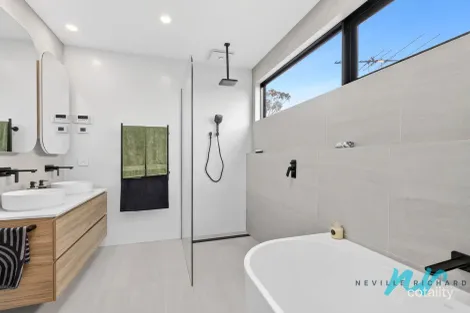 Property photo of 31 Mainsail Drive St Leonards VIC 3223