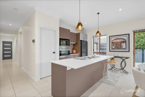 Property photo of 12 Viridian Drive Hillside VIC 3037