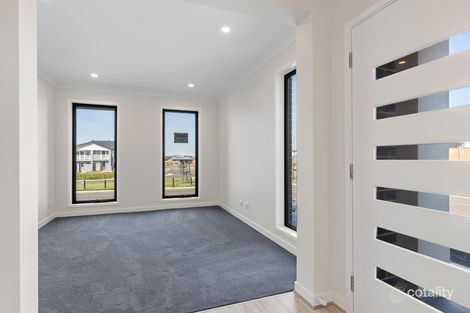 Property photo of 60 Dawley Circuit Werribee VIC 3030