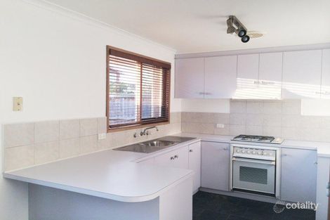 Property photo of 8 Nike Court Carrum Downs VIC 3201