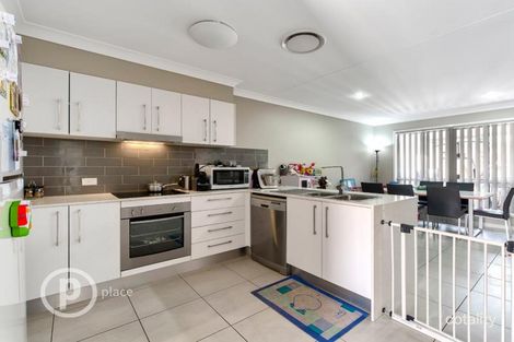 2/14 Macansh St, Zillmere, QLD 4034