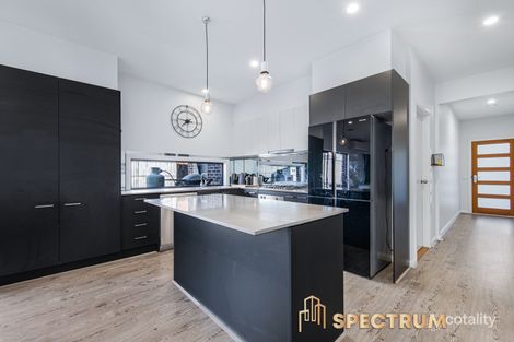 Property photo of 38 Elmtree Crescent Clyde North VIC 3978