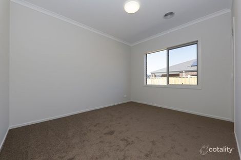 Property photo of 36 Hyde Avenue Clyde North VIC 3978