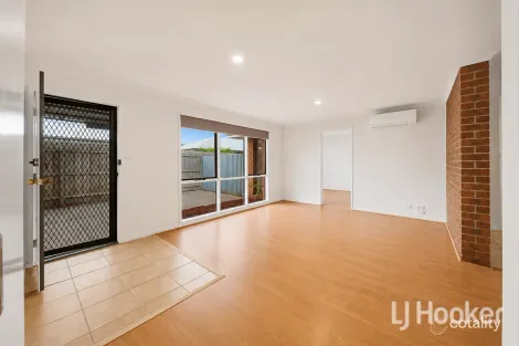 Property photo of 2 Rhus Court Werribee VIC 3030