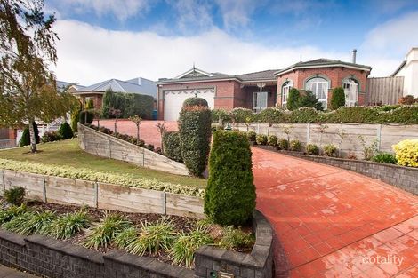 Property photo of 26 Fairholme Boulevard Berwick VIC 3806