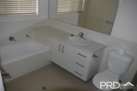 Property photo of 4/47 Thabeban Street Avenell Heights QLD 4670