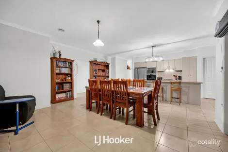 Property photo of 7 Bligh Boulevard Pakenham VIC 3810