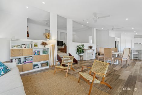 Property photo of 10 Wyara Close Elanora QLD 4221