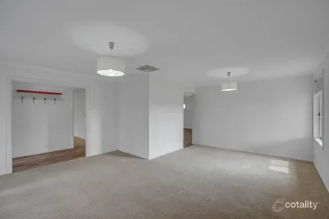 Property photo of 8 Rogash Court Evanston Park SA 5116