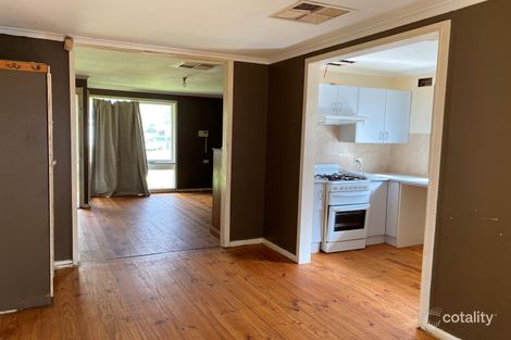 Property photo of 38 Parkinson Crescent Griffith NSW 2680