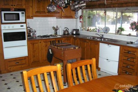 Property photo of 15 Bottlebrush Avenue Bradbury NSW 2560