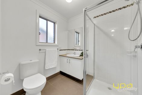 Property photo of 92 Gallery Way Pakenham VIC 3810