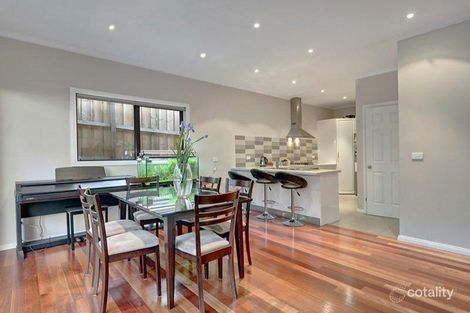 Property photo of 2/64 Long Valley Way Doncaster East VIC 3109