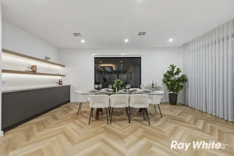 Property photo of 2 Hawksburn Place Mickleham VIC 3064
