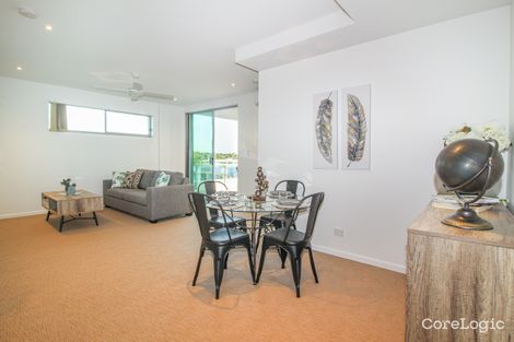 Property photo of 25/70 Bay Terrace Wynnum QLD 4178