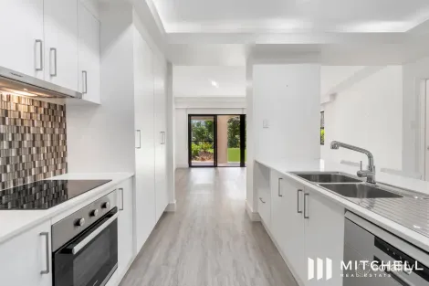 48/3242 THE PALLADIAN DR, HOPE ISLAND, QLD 4212