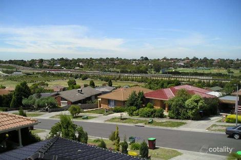 Property photo of 32 Preston Avenue Endeavour Hills VIC 3802