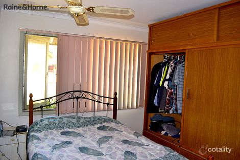 Property photo of 8 Hollybush Way Kelmscott WA 6111