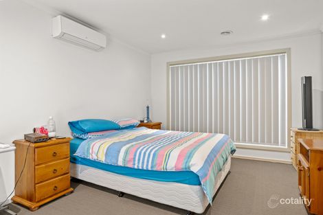 Property photo of 8 Myhaven Circuit Carrum Downs VIC 3201