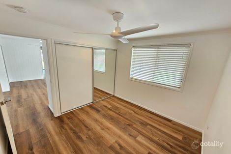 Property photo of 27 Pharlap Parade Branyan QLD 4670