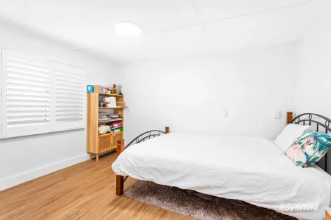 Property photo of 18 Chrisney Street Lammermoor QLD 4703