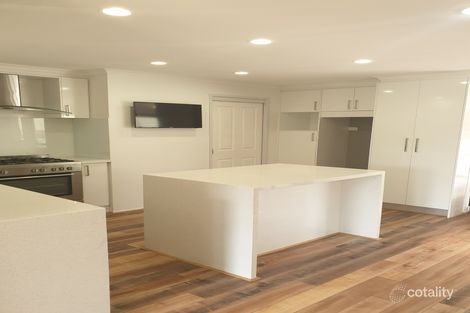 Property photo of 4 Stringybark Place Meadow Heights VIC 3048