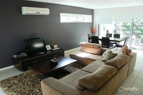 Property photo of 9/80 Moolyyir Street Urangan QLD 4655