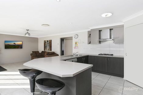 Property photo of 116 School Road Wynnum West QLD 4178