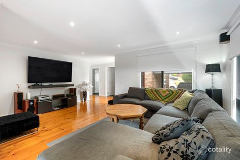 Property photo of 3 Warburton Court Endeavour Hills VIC 3802