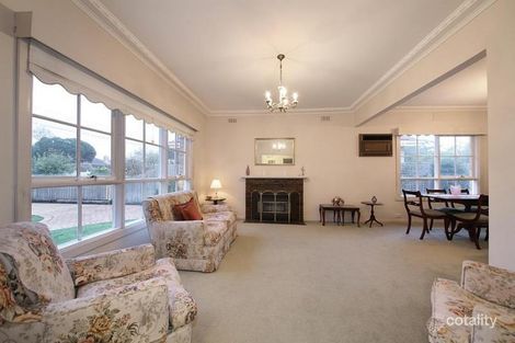 Property photo of 28 McGuinness Road Bentleigh East VIC 3165