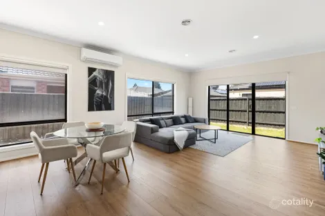 Property photo of 9 Edwin Close Manor Lakes VIC 3024