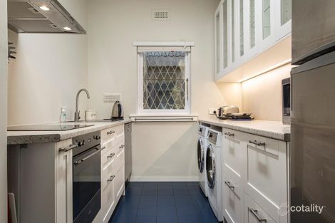 Property photo of 112 Beach Road Sandringham VIC 3191