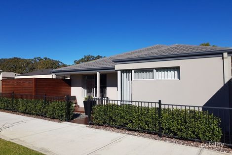 Property photo of 2 Grasstree Lane Success WA 6164