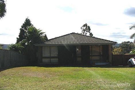 Property photo of 2 Kelly Close Green Point NSW 2251