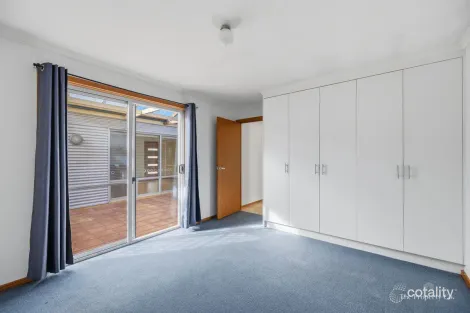 Property photo of 14 Sherbrook Close Mount Gambier SA 5290