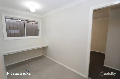 Property photo of 12 Darcy Drive Boorooma NSW 2650