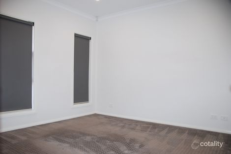 Property photo of 24 Pamplona Way Clyde North VIC 3978